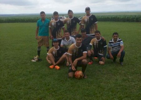 Vereador Alci Paim prestigia abertura de campeonato de futebol suíço em Aral Moreira